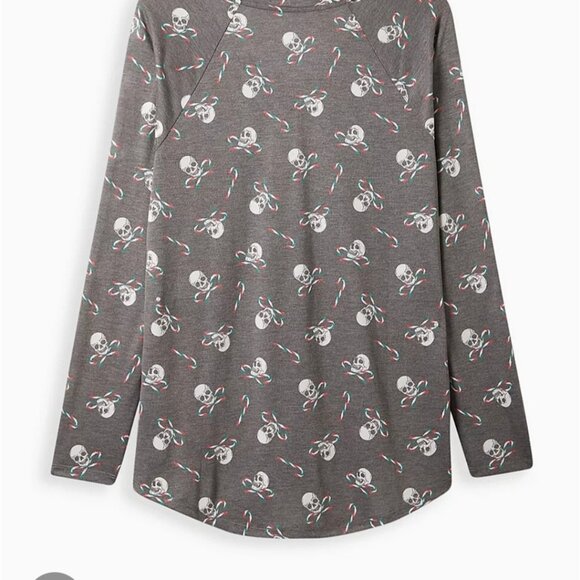 Torrid Skulls and Candy Canes long-sleeved shirt - Picture 6 of 6